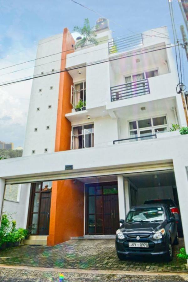 Furnished Apartment At Colombo Suburbs Nawala Rajagiriya Ngoại thất bức ảnh